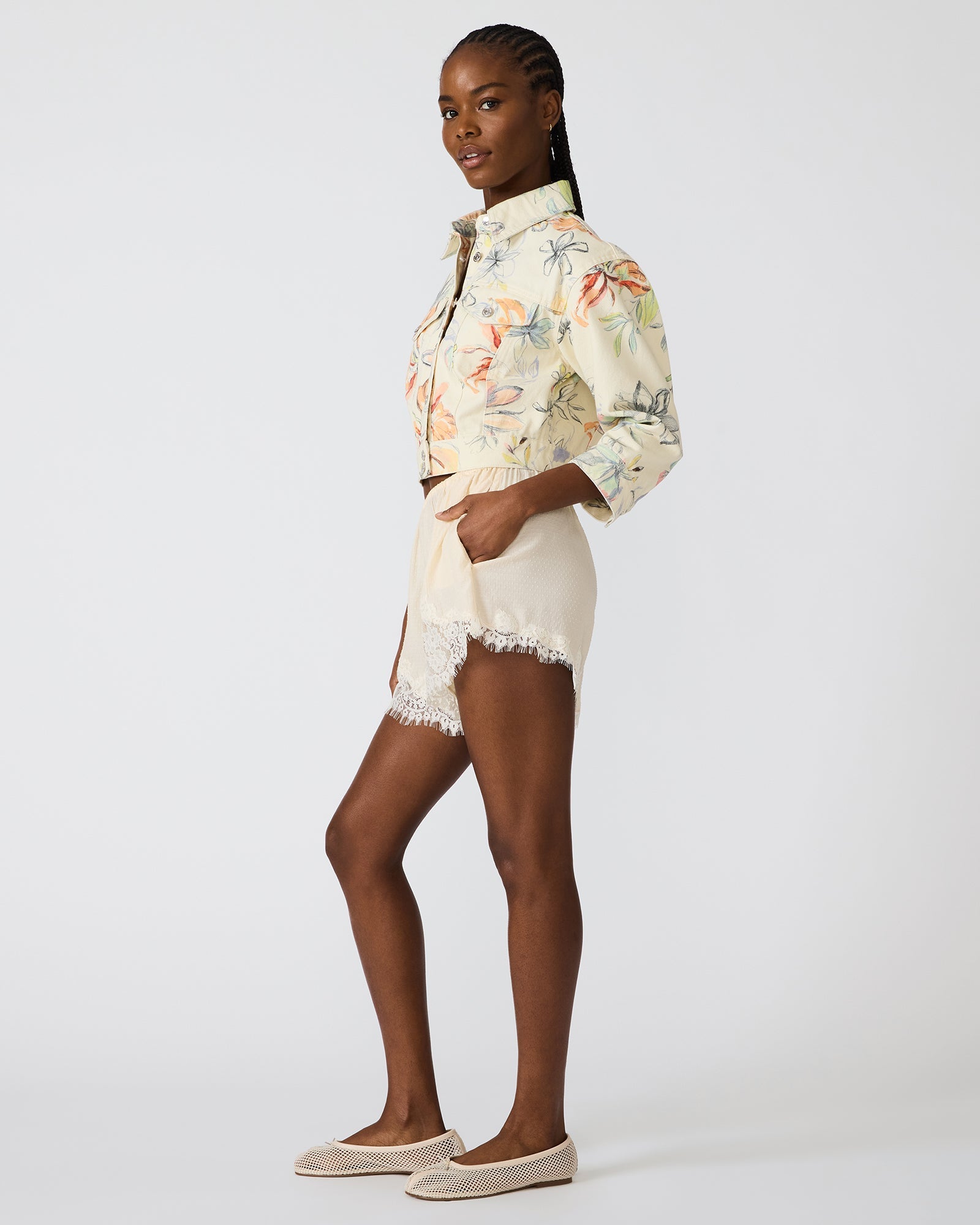 DAISEE SHORT BIRCH WHITE